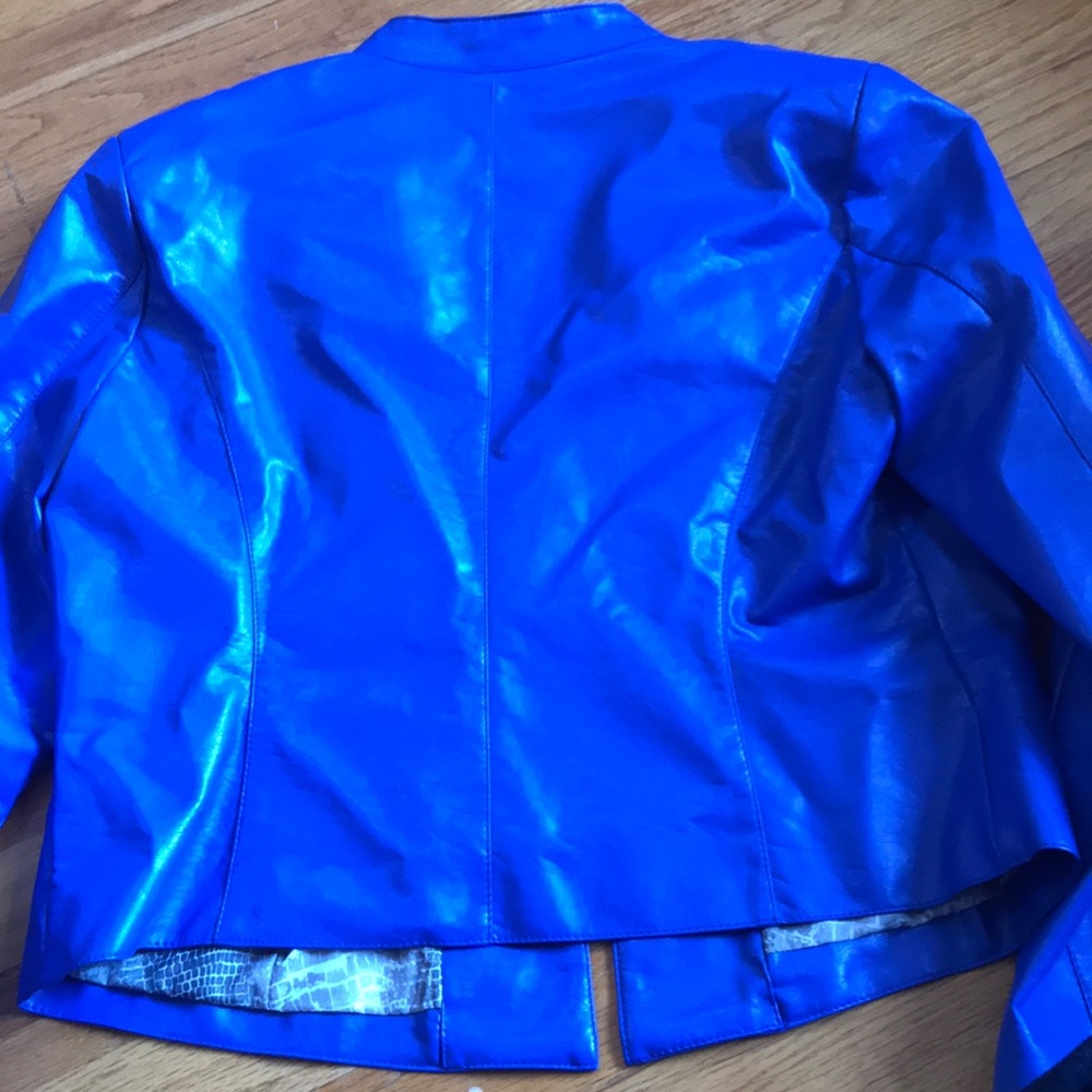 Giuliana Rancic jacket - Picture 4 of 5